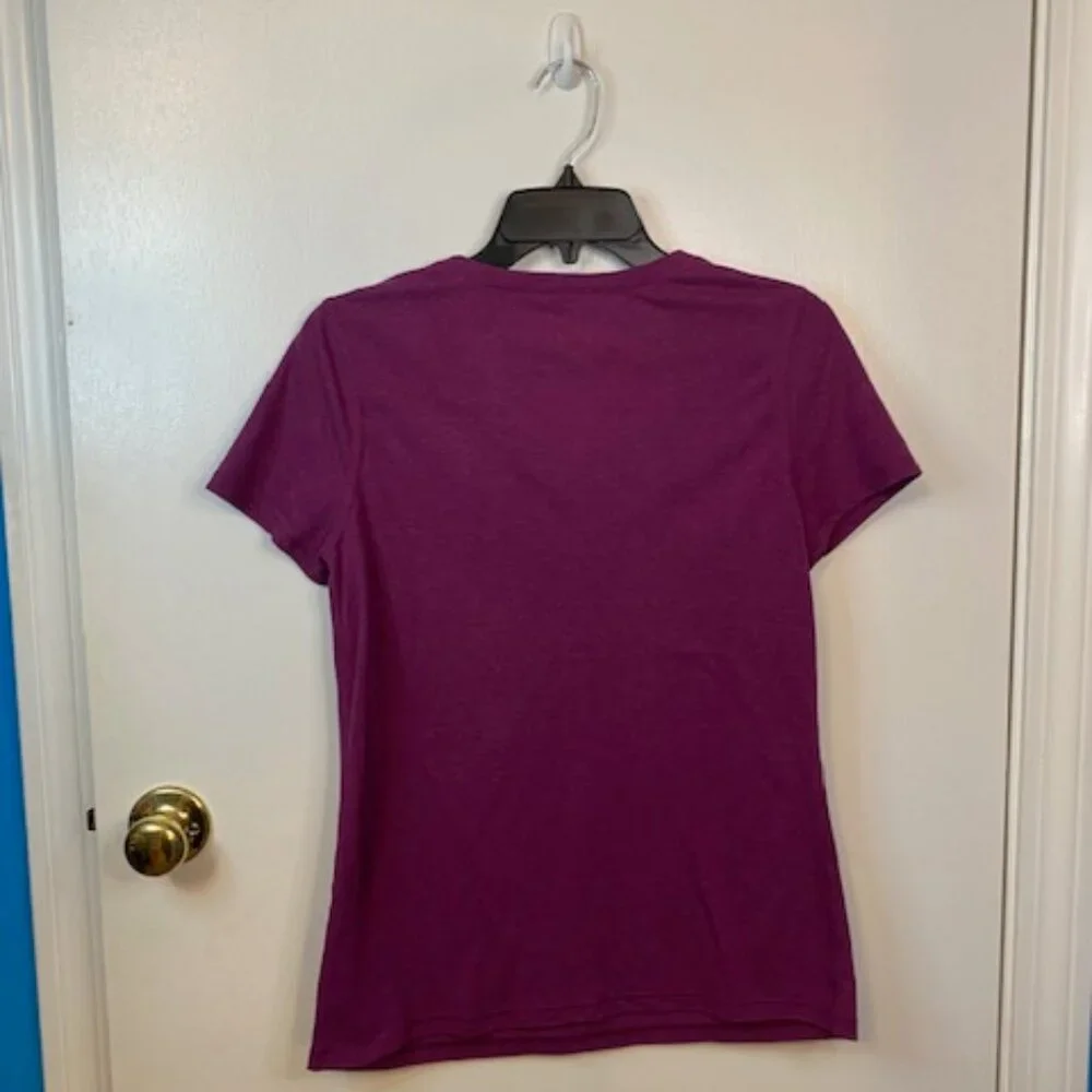 Athletic Purple short sleeve shirt - Picture 5 of 5